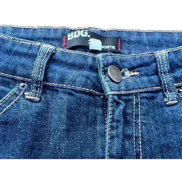 Women’s BDG Urban Outfitters Denim Shortie Shorts• Blue Dark Wash Cuff Mid Rise - Picture 2 of 9